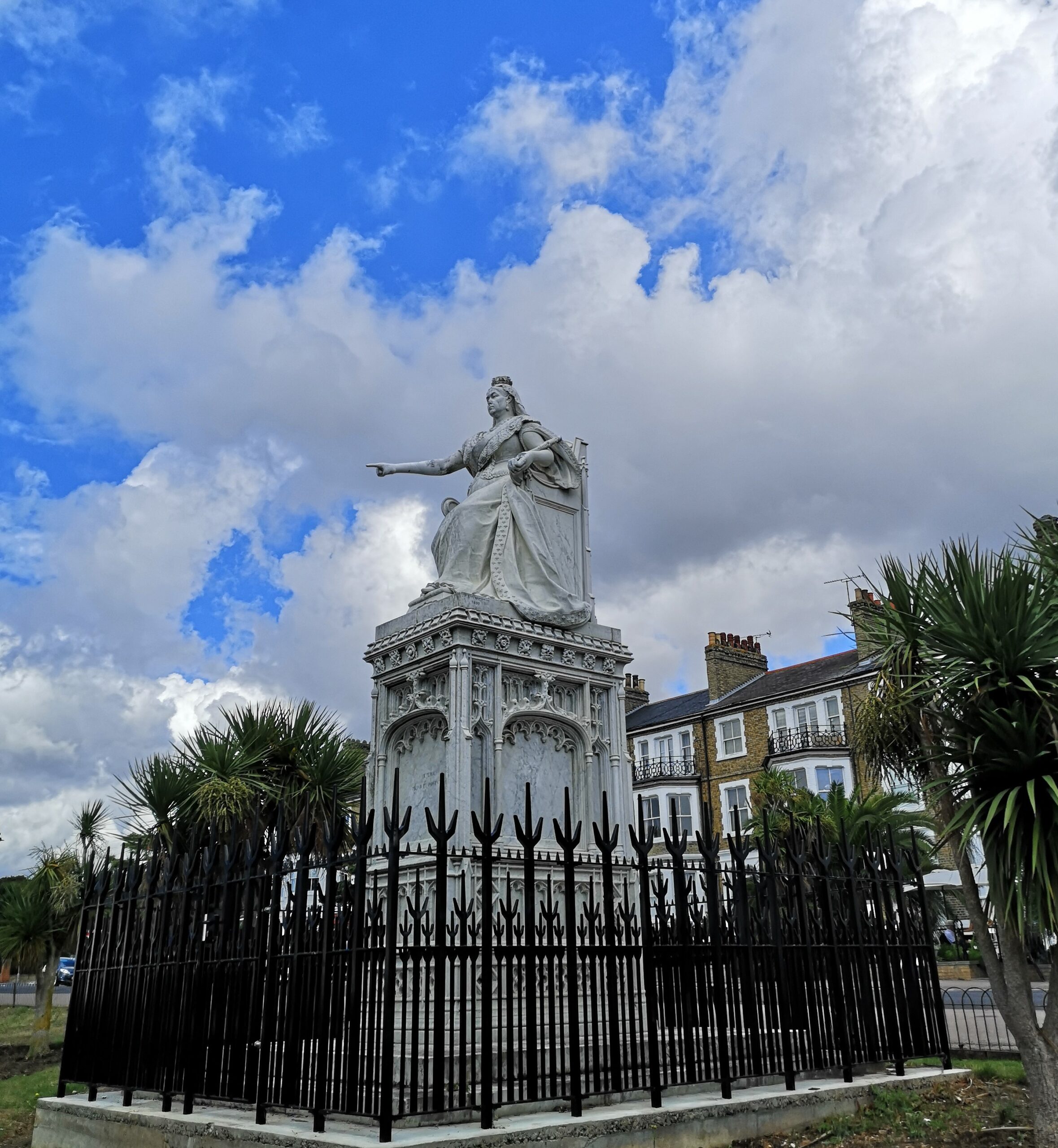 Queen Victoria Statue