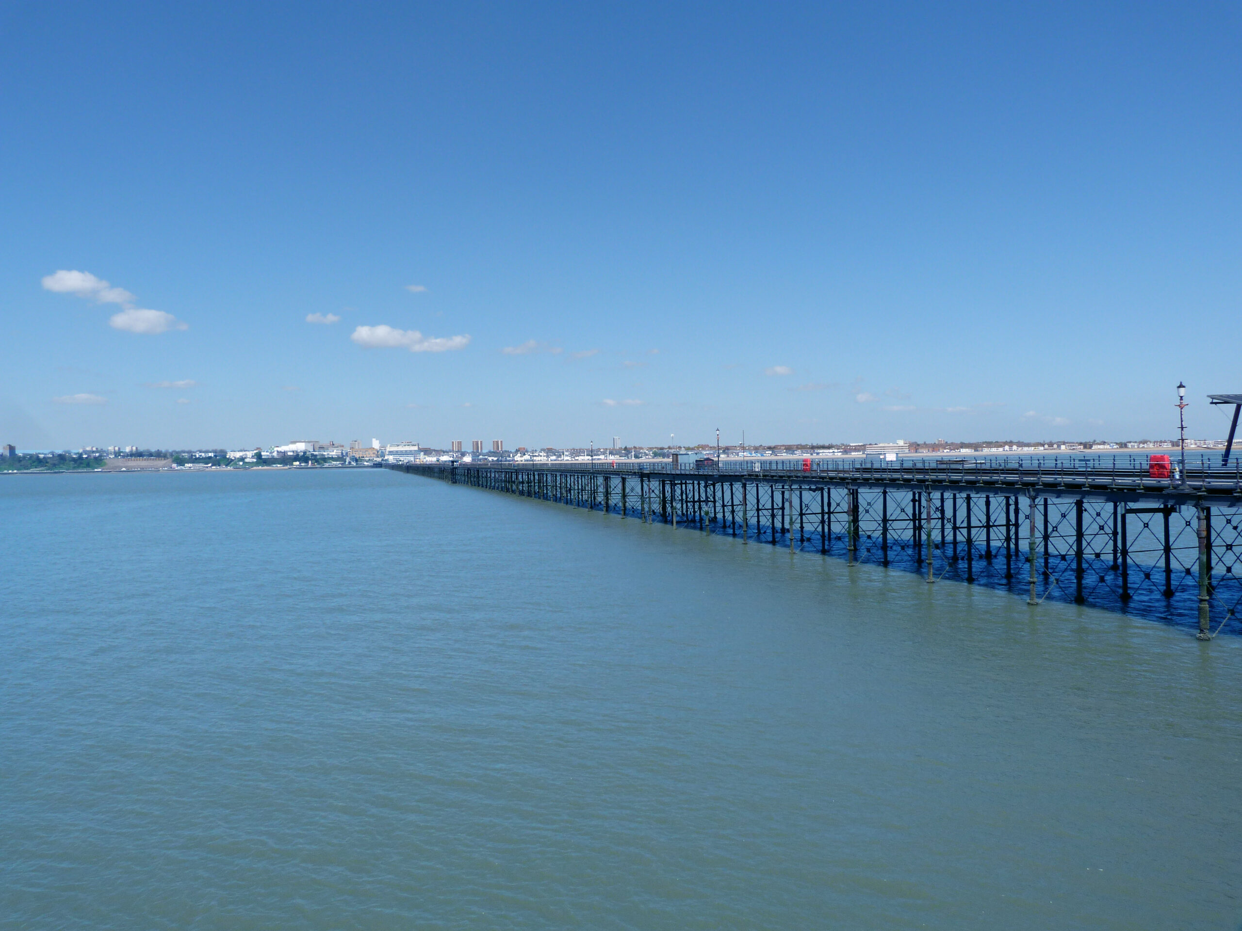 Family Fancy Dress Pier Walk Visit Southend